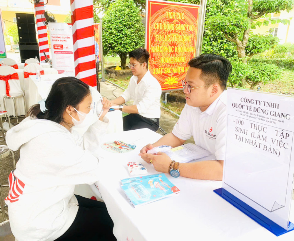 Xã Phước Lý tổ chức phiên giao dịch việc làm