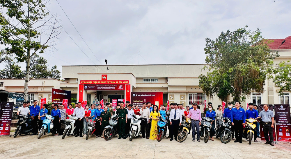 Xã Trà Vong phát động phong trào “Bình dân học vụ số”