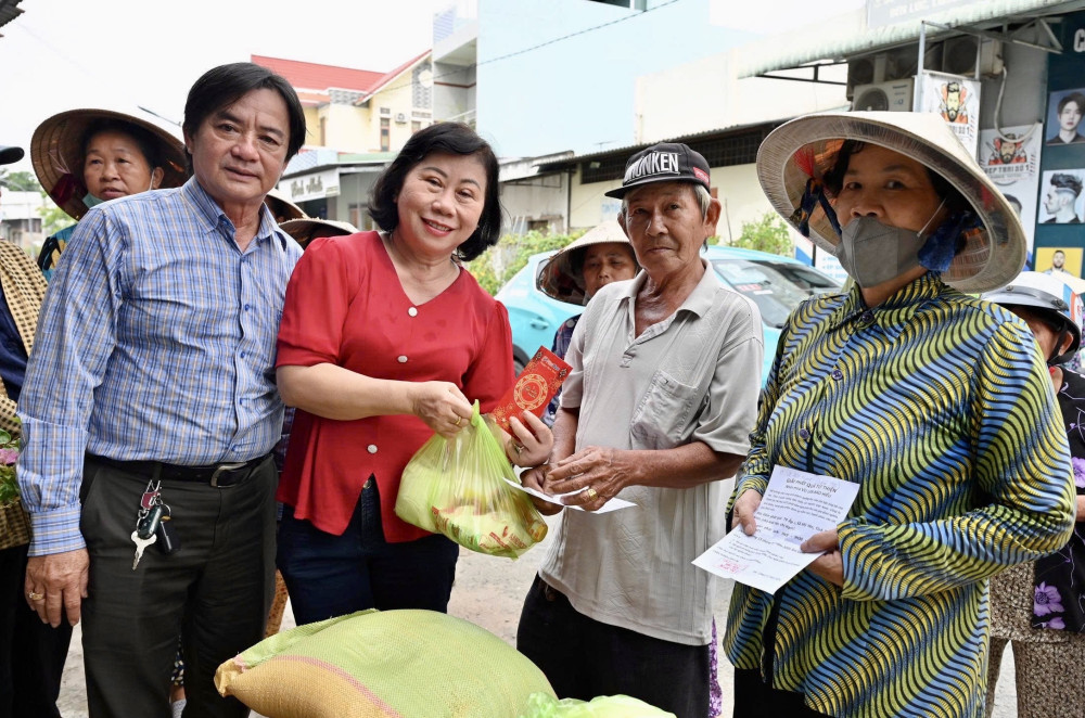 Những gương sáng thầm lặng vì cộng đồng