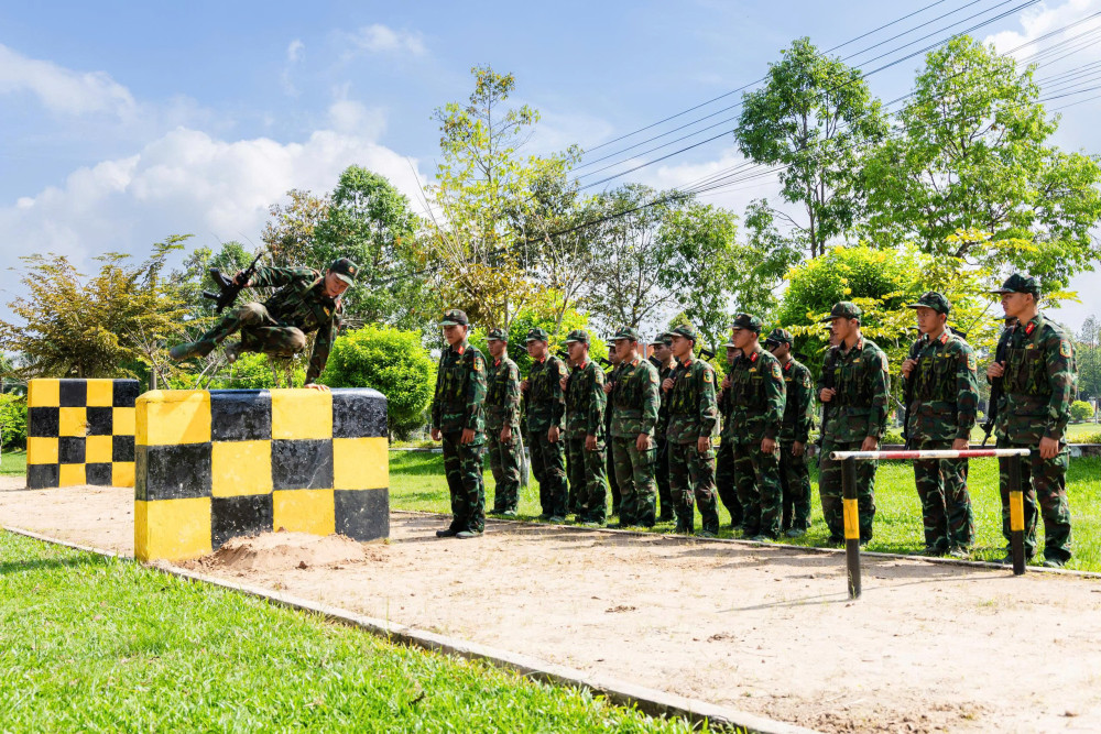Trung đoàn 5 nâng cao chất lượng huấn luyện, giữ vững trạng thái sẵn sàng chiến đấu