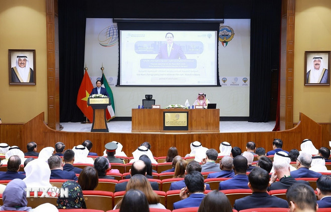 Thủ tướng Phạm Minh Chính phát biểu chính sách tại Học viện Ngoại giao Kuwait