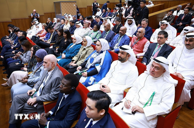 Thủ tướng Phạm Minh Chính phát biểu chính sách tại Học viện Ngoại giao Kuwait