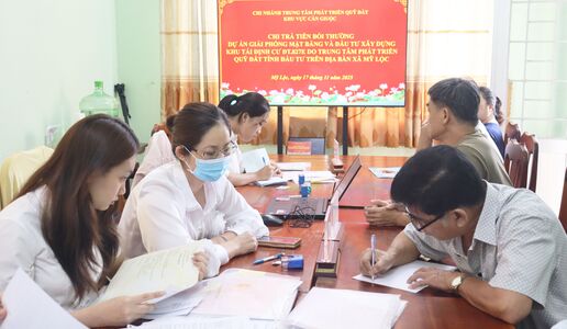 Chi trả bồi thường cho người dân thuộc dự án Khu tái định cư Đường tỉnh 827E