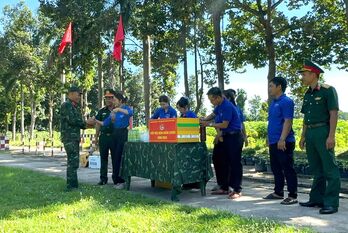 'Áo xanh' tiếp sức mùa huấn luyện