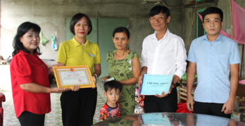 Hỗ trợ tiền cho một bệnh nhân bị ung thư hạ hầu - thực quản