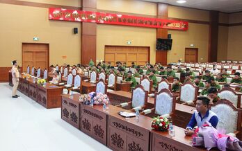 Tập huấn thực hiện nhiệm vụ hướng dẫn kỹ năng lái xe an toàn