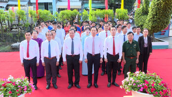 Lãnh đạo tỉnh Tây Ninh dâng hương kỷ niệm 60 năm chiến thắng trận đánh đồn Đức Lập
