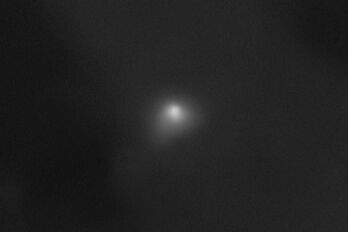 Hình ảnh sao chổi được đồn thổi là 'tàu vũ trụ của người ngoài hành tinh'