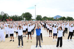 Hơn 1.200 người tham gia chương trình Toàn dân tập luyện thể dục thể thao