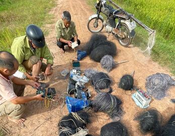 Phát hiện hành vi giăng lưới bắt chim hoang dã trên địa bàn xã Phước Vinh