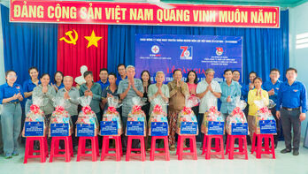 Tuổi trẻ ngành Điện và hành trình 'Thắp sáng đường quê'