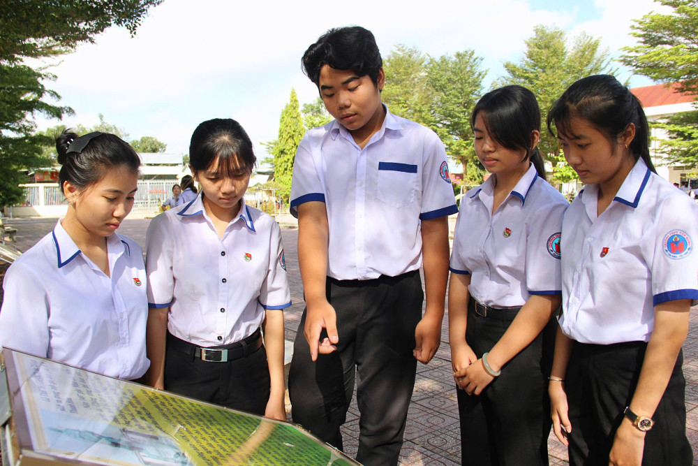 “Túi kỷ luật học đường” giúp giờ học nghiêm túc hơn