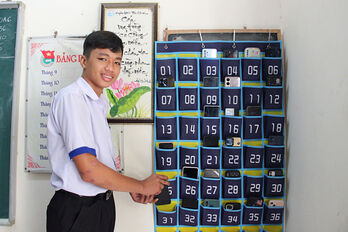 “Túi kỷ luật học đường” giúp giờ học nghiêm túc hơn