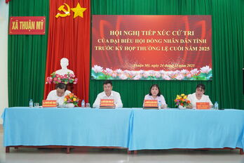 Cử tri xã Thuận Mỹ kiến nghị về khó khăn trong sản xuất thanh long