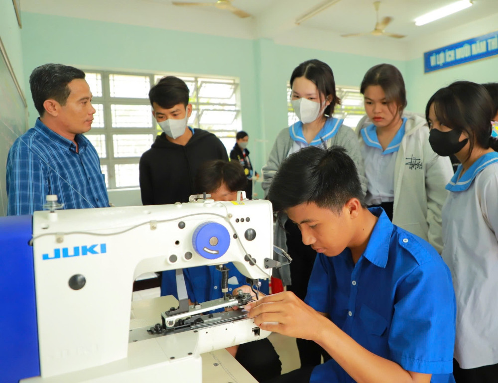 Trường Cao đẳng Long An: Không ngừng đổi mới và nâng cao chất lượng đào tạo