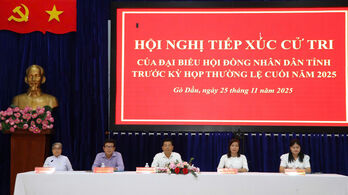 Phó Bí thư Thường trực Tỉnh ủy, Chủ tịch HĐND tỉnh Nguyễn Mạnh Hùng tiếp xúc cử tri phường Gò Dầu