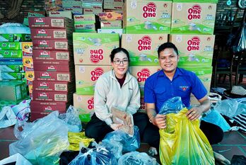 Người dân xã Mỹ Yên hướng về đồng bào miền Trung bị lũ lụt