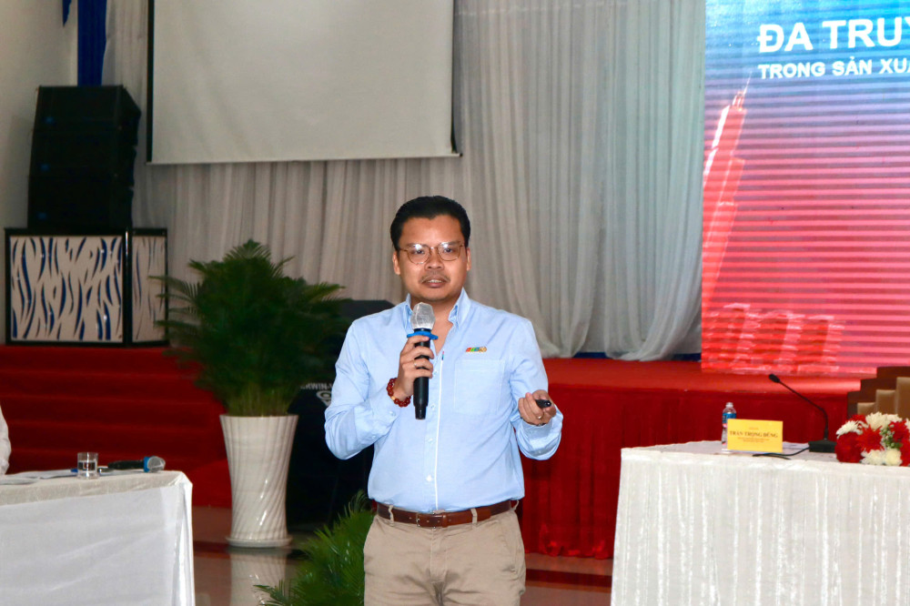 Nâng cao năng lực và tư duy trong quản lý tòa soạn hội tụ của cơ quan báo chí