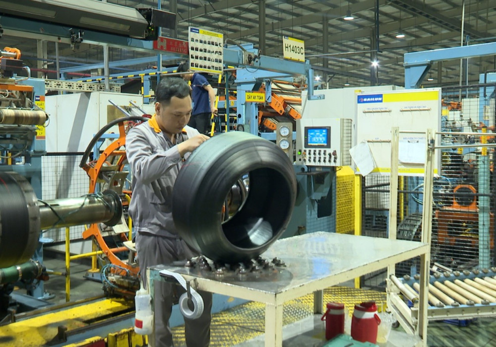 Hoàn thiện hạ tầng khu, cụm công nghiệp - tạo quỹ đất sạch thu hút đầu tư