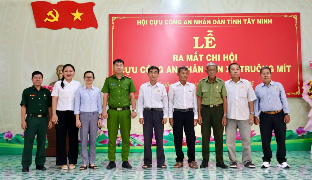 Xã Truông Mít ra mắt Chi hội Cựu Công an Nhân dân