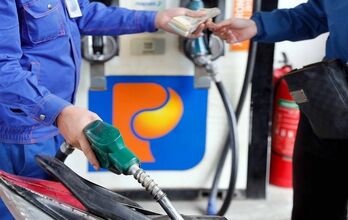 Giá xăng dầu đồng loạt giảm mạnh, RON95-III xuống còn 20.009 đồng mỗi lít