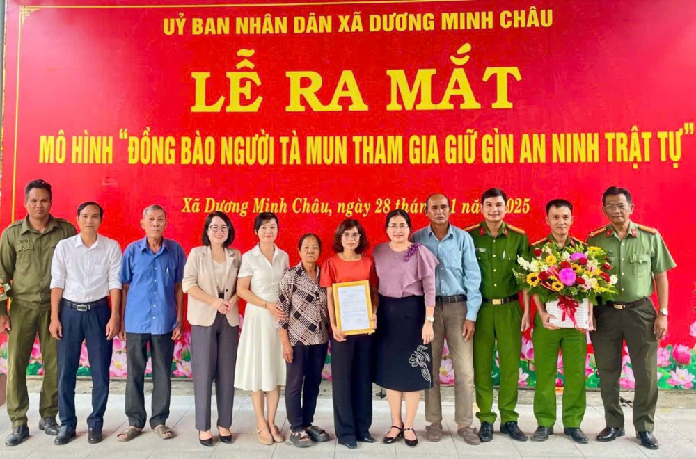 Ra mắt mô hình 'Đồng bào người Tà Mun tham gia giữ gìn an ninh trật tự'