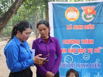Phổ cập kỹ năng số cho cộng đồng người Khmer ở Ninh Điền