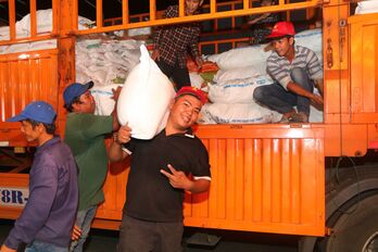 Những chuyến xe chở đầy yêu thương