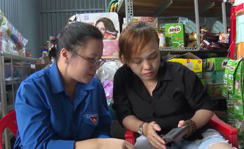 Hỗ trợ người dân tiếp cận tiện ích số