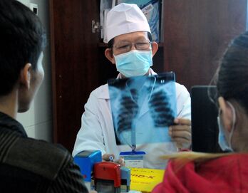 Can thiệp giảm tác hại - Giải pháp thiết thực trong dự phòng lây nhiễm HIV