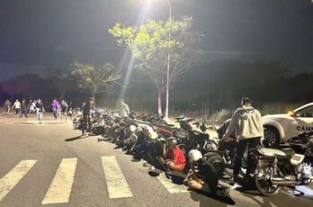 Xử lý nhóm thanh thiếu niên tụ tập chạy xe máy nẹt pô