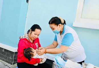 Xã Mỹ Yên: Hơn 2.400 trẻ em được uống bổ sung vitamin đợt 2 năm 2025