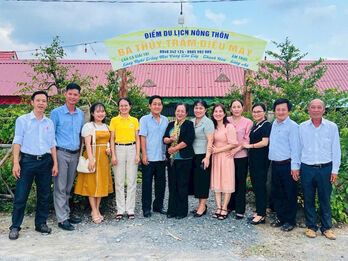 Làng mai Tân Tây - 'Khơi mở' hành trình mới