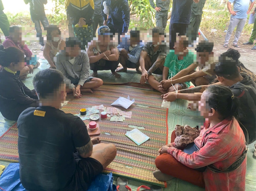 Đấu tranh quyết liệt, triệt xóa các tụ điểm cờ bạc