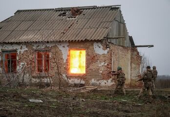 Nga tuyên bố kiểm soát hoàn toàn Pokrovsk, Ukraine khẳng định 'đang trụ vững'