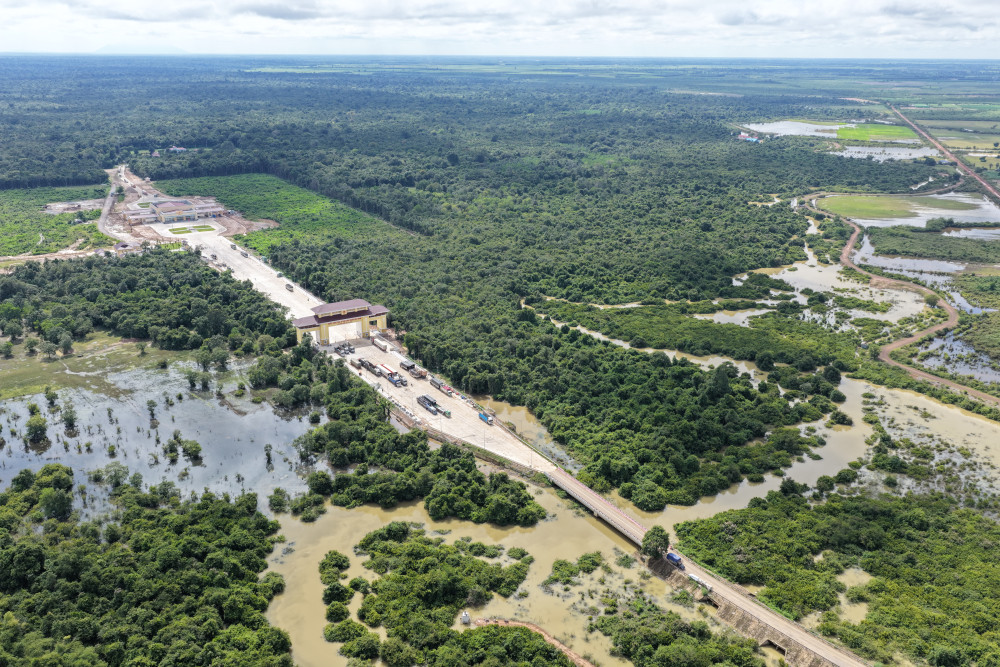 Cửa khẩu Quốc tế Tân Nam: "Cửa ngõ vàng" của vùng kinh tế trọng điểm phía Nam