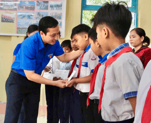 Tuổi trẻ Tây Ninh - Sôi nổi thi đua