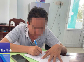 Làm rõ clip ô tô lấn làn khiến người đi mô tô ngã trên Quốc lộ 1