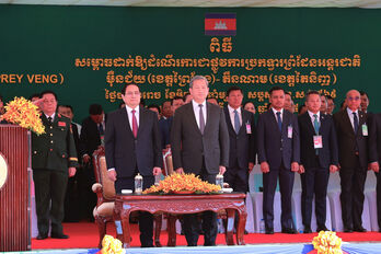 Prime Ministers of Vietnam and Cambodia attend the inauguration ceremony of the Tan Nam – Meun Chey International Border Gate pair
