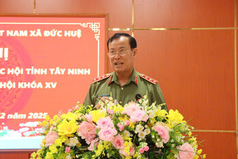 Cử tri xã Đức Huệ quan tâm vấn đề hạ tầng giao thông