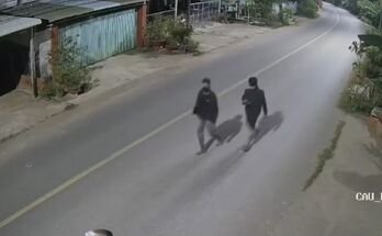 Nghi bị lừa đưa sang Campuchia, hai người đẩy cửa ô tô bỏ chạy